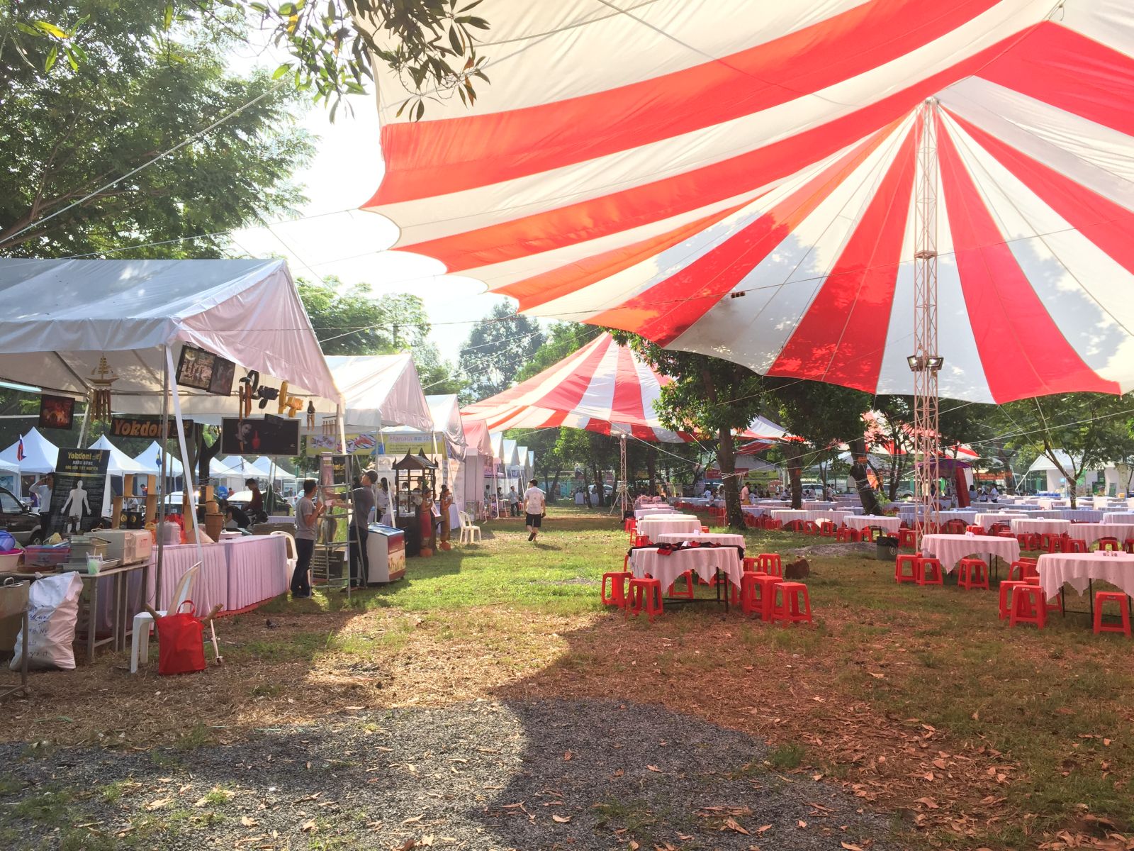 TỔ CHỨC LỄ HỘI - HỘI NGHỊ KHÁCH HÀNG