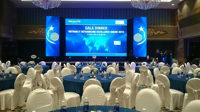 Thi Công Quảng Cáo Booth Trong Nhà Ngoài Trời Hội Nghị Event